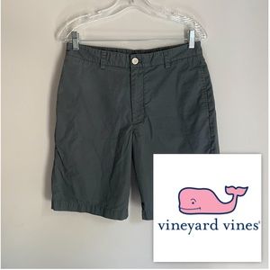 Vineyard Vines club short mens size 30 dark grey